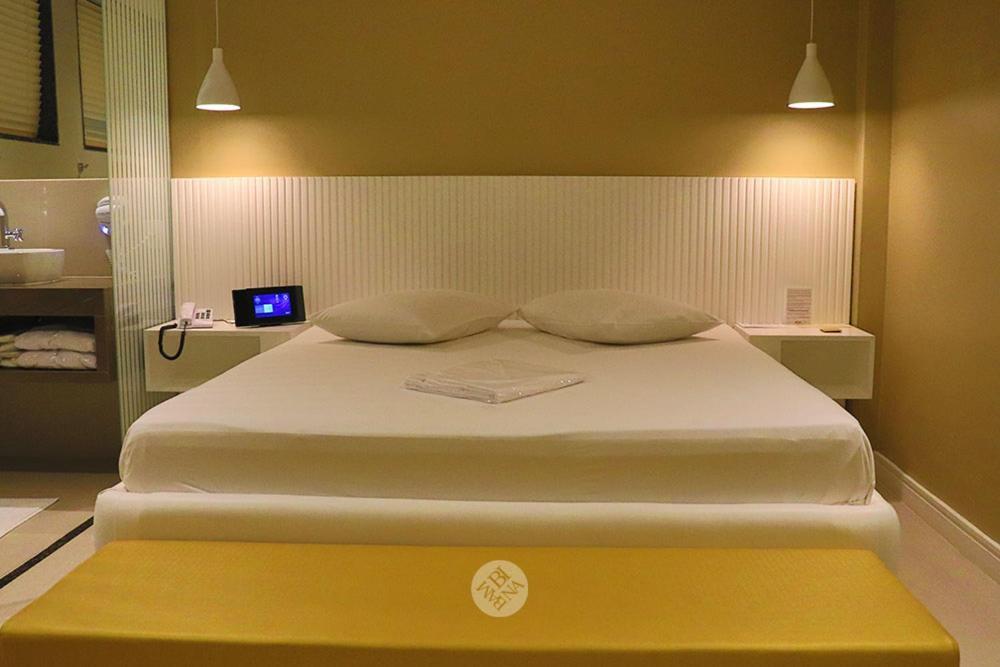 Standard Double Suite