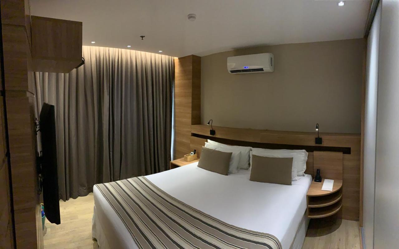 Flat,1065396805:JPEG