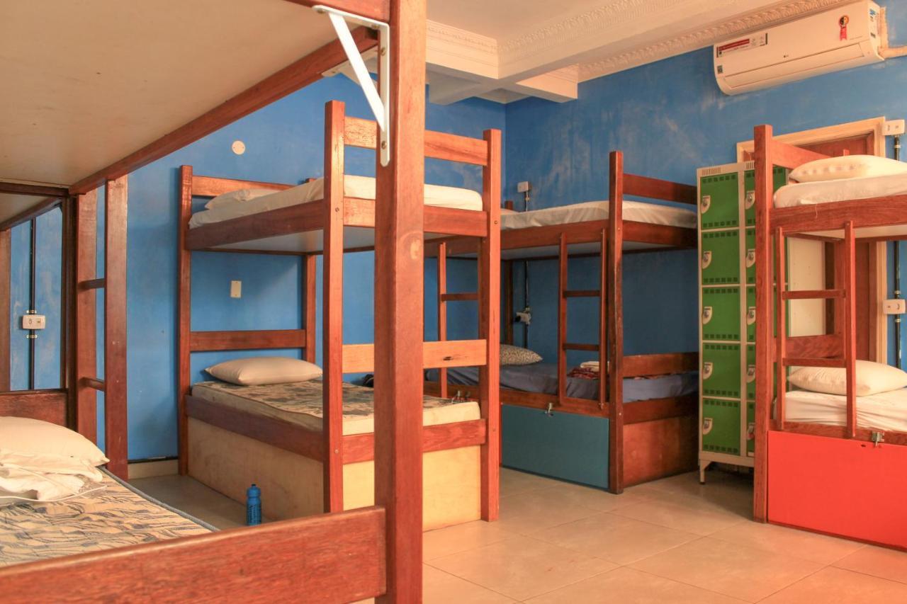 Posto Letto in Dormitorio Misto con 10 Letti