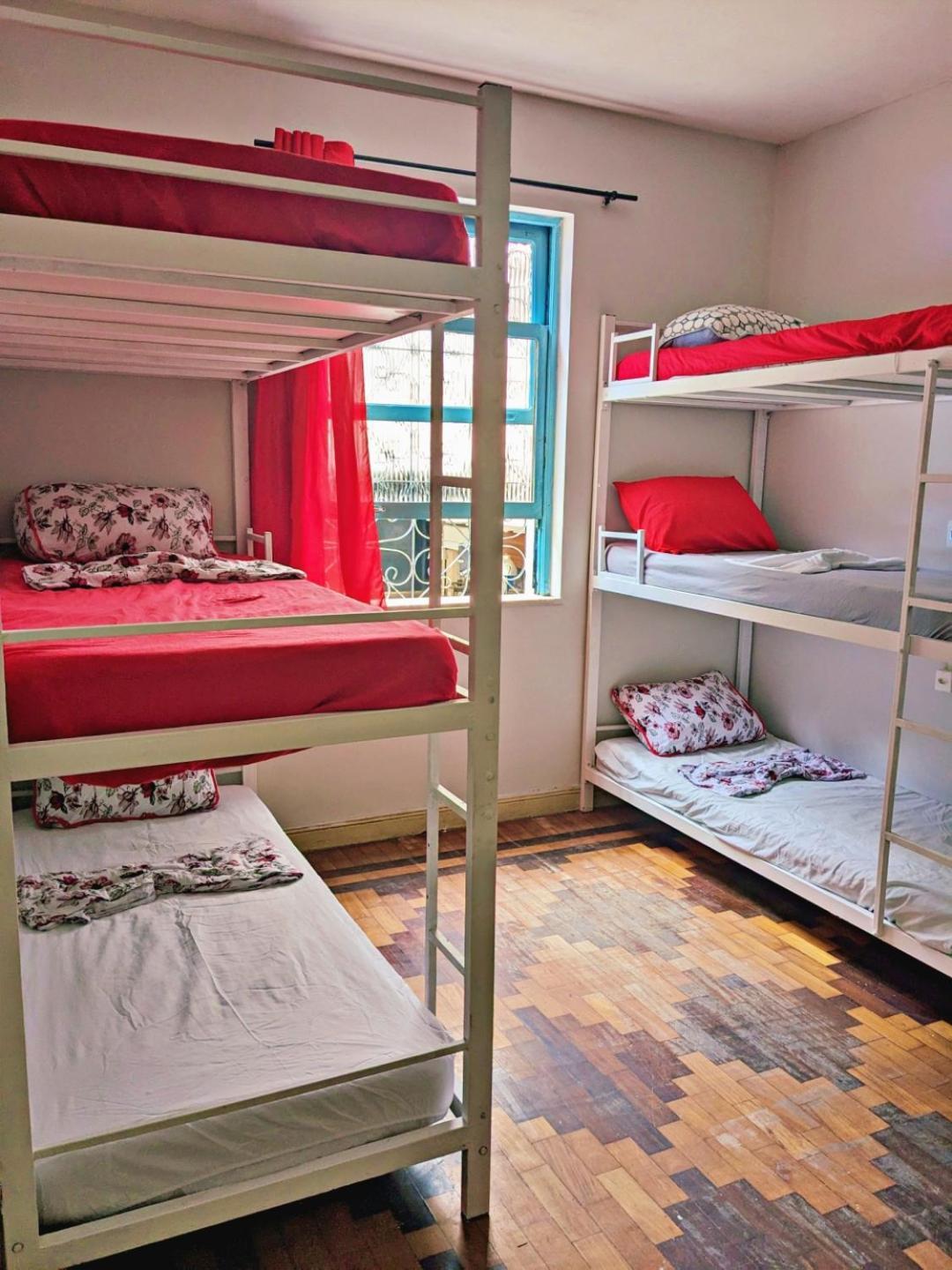 Bett im gemischten 6-Bett-Schlafsaal
