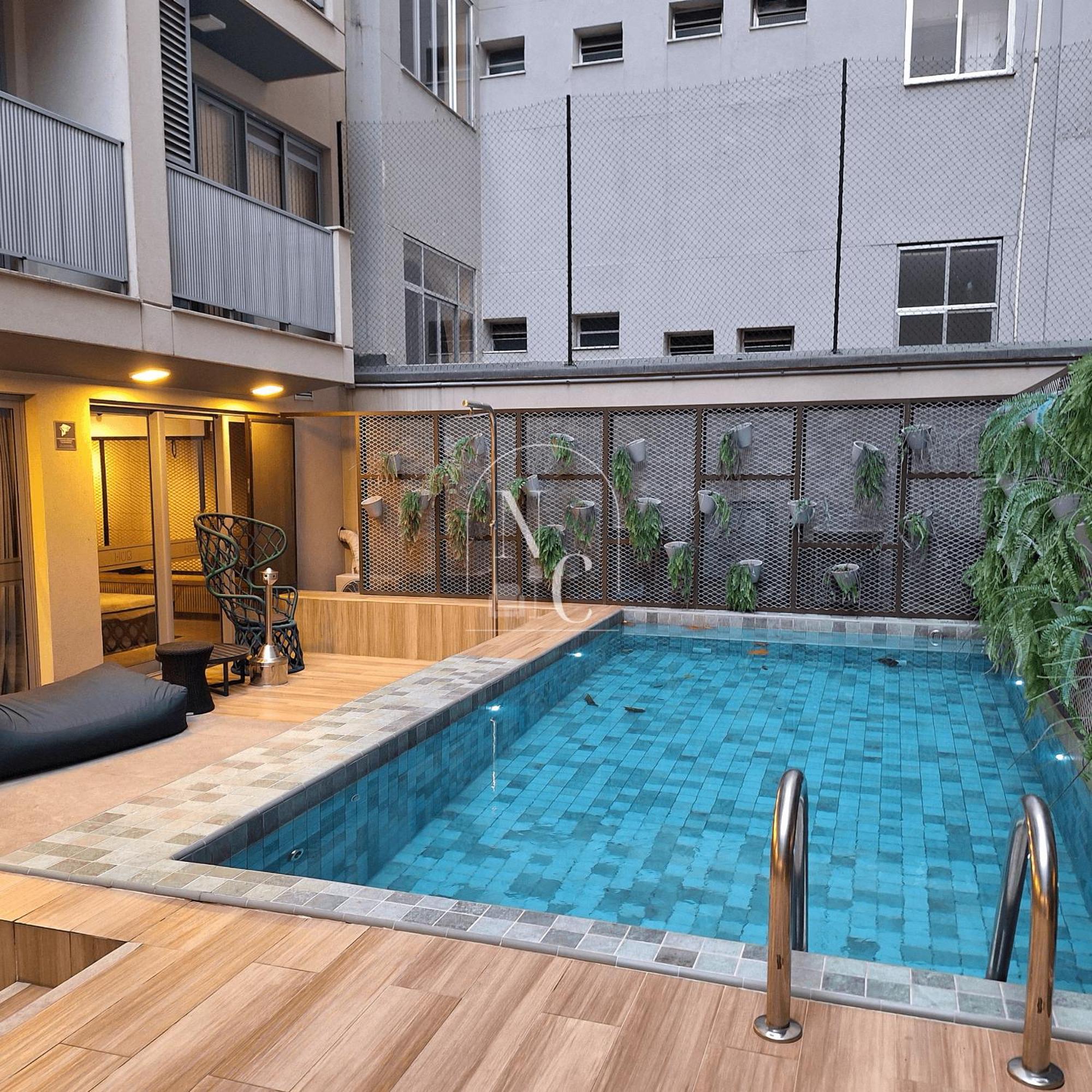 Apartamento com Vista Piscina