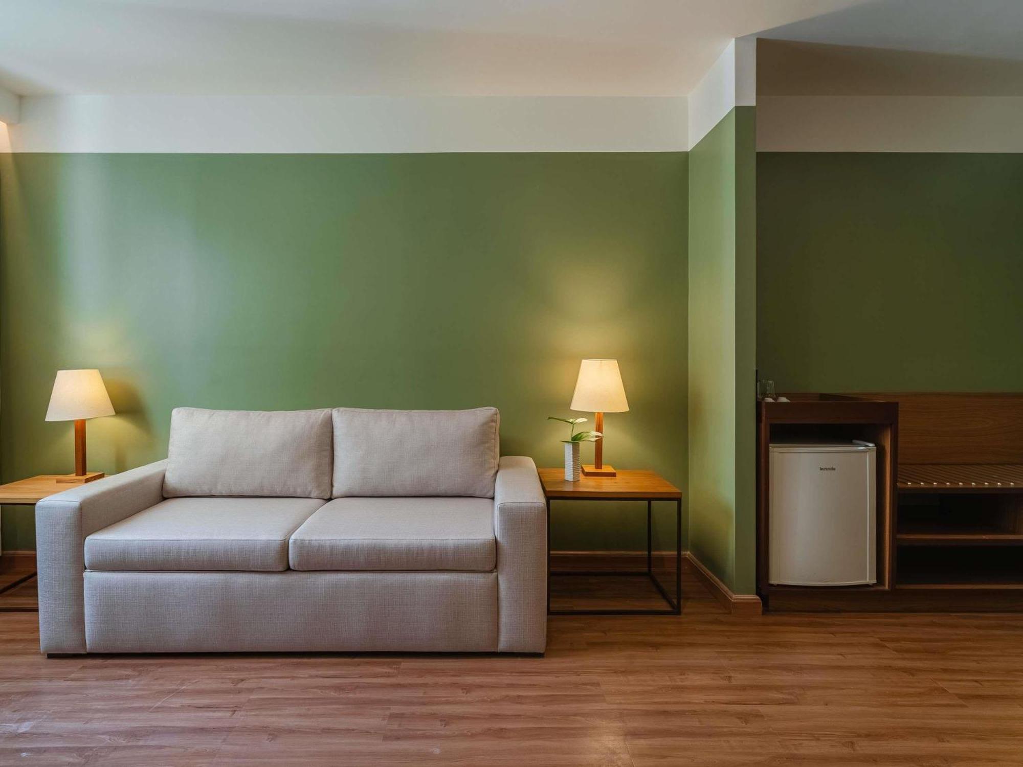 Superior Family Room,1710591111:JPEG