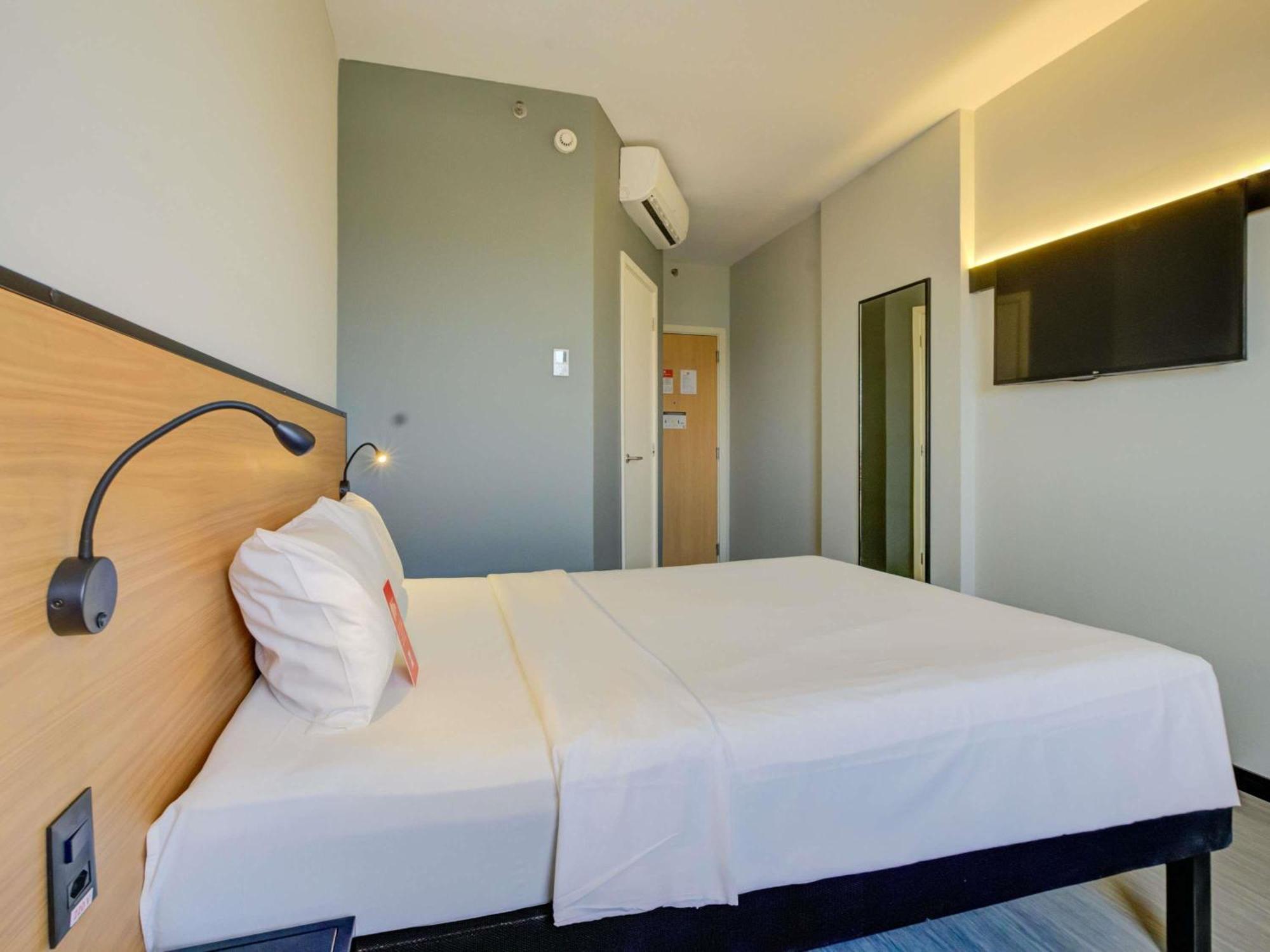 Standard Room One Double Bed One Single Bed,1742941192:JPEG