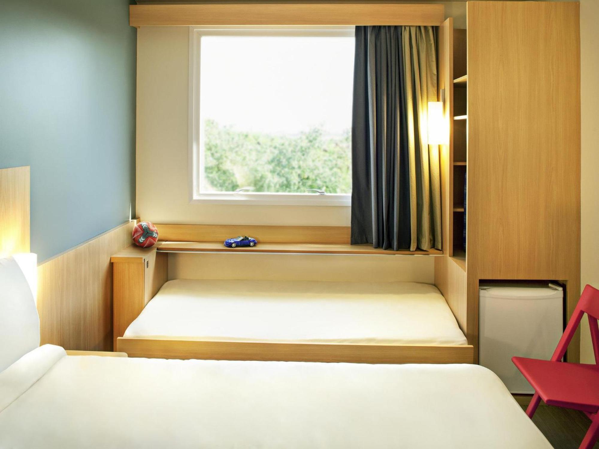 Camera Matrimoniale Standard con Letto per Bambini