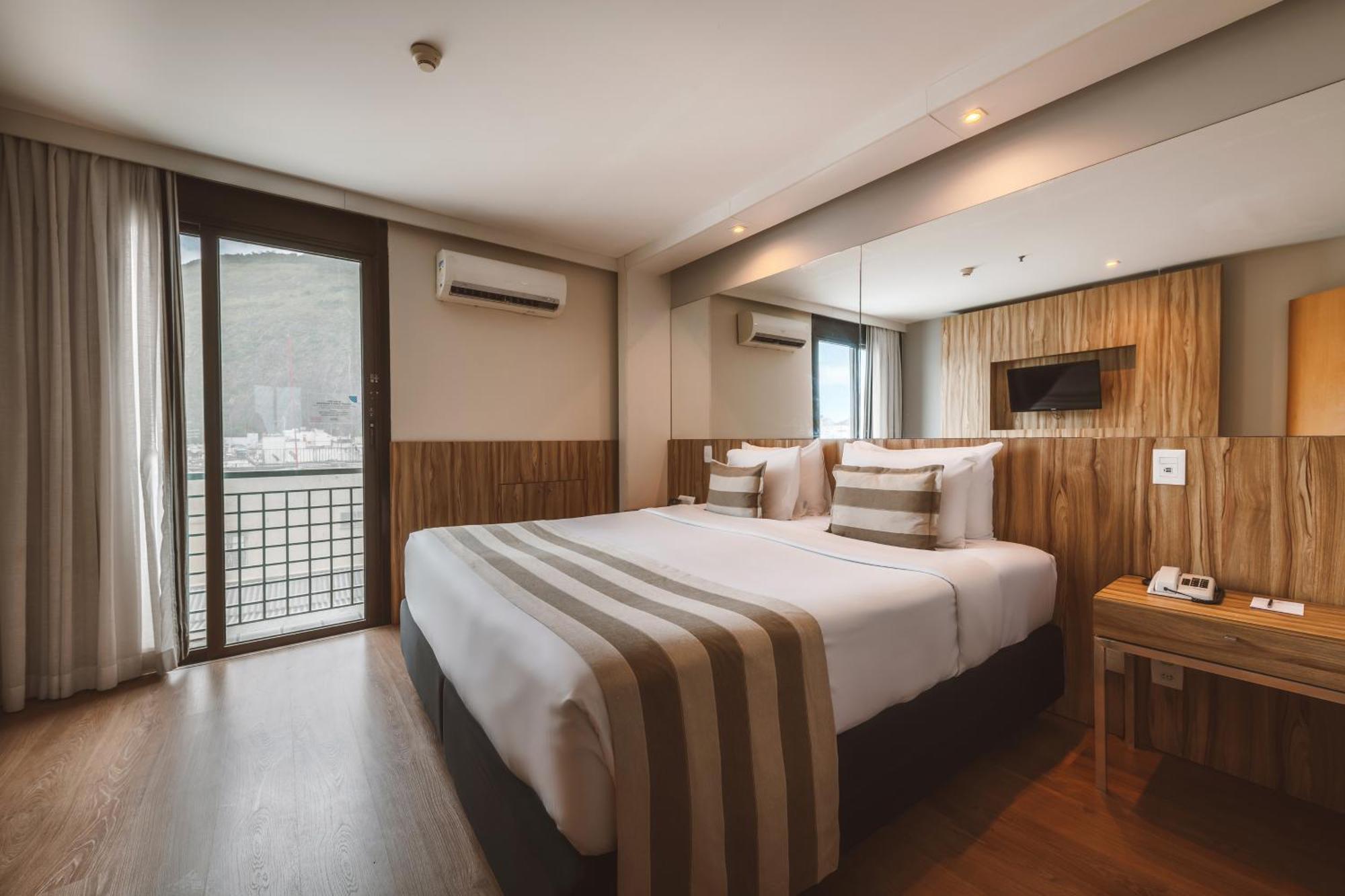 Standard Suite,1758529288:JPEG