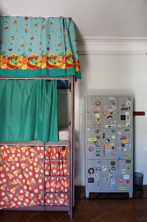 Eenpersoonsbed in een Slaapzaal met 9 Bedden