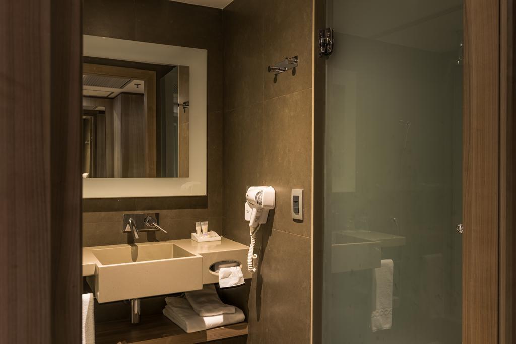 Family Room with One Double and One Sofa Bed,436467699:JPEG