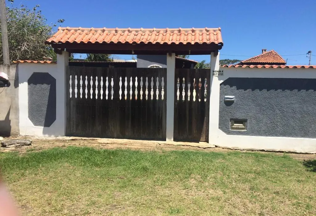 Casa De Temporada Para 10 Pessoas Com 4 Suites-1