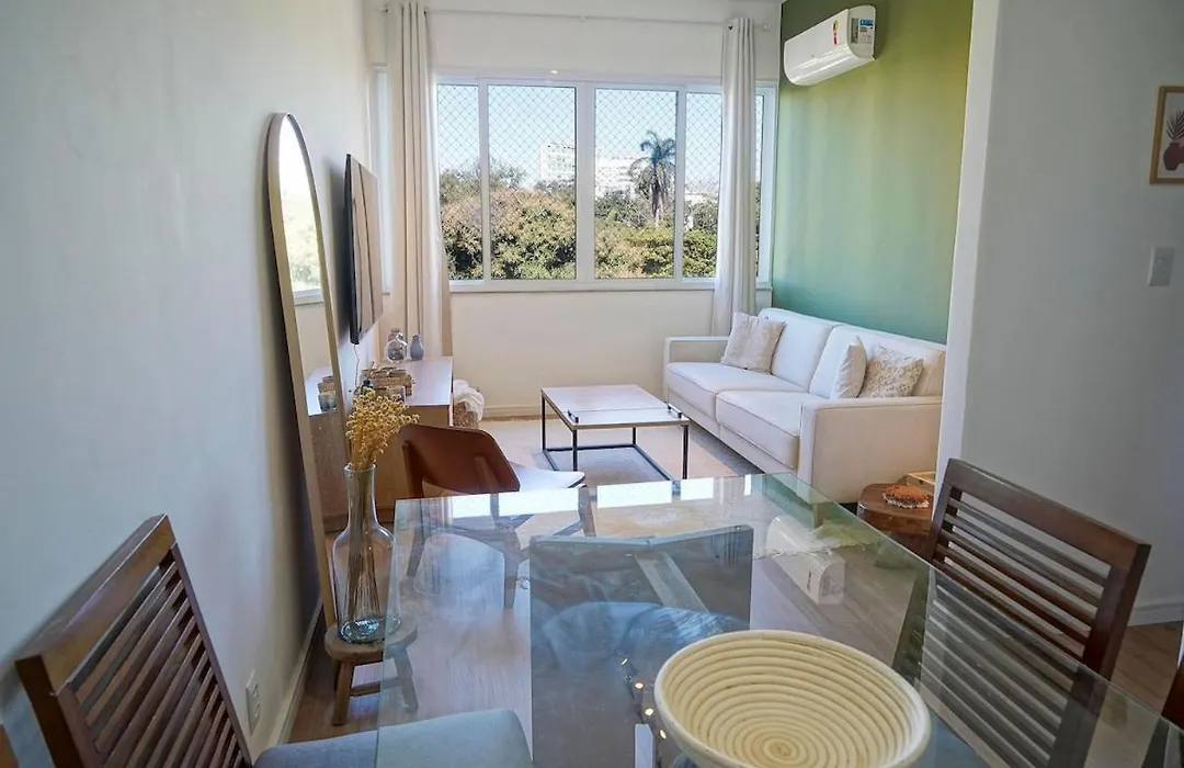 Apartamento Silencioso Com 2 Quartos No Leblon-1