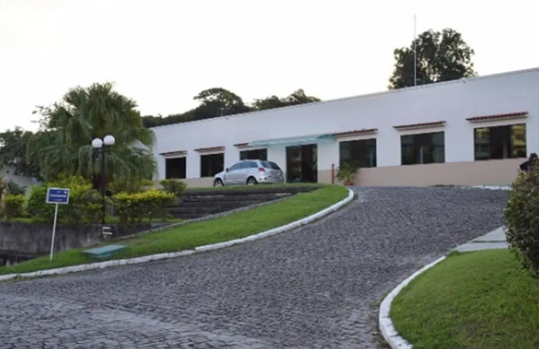 Sede Campestre Associacao Dos Empregados No Comercio-1