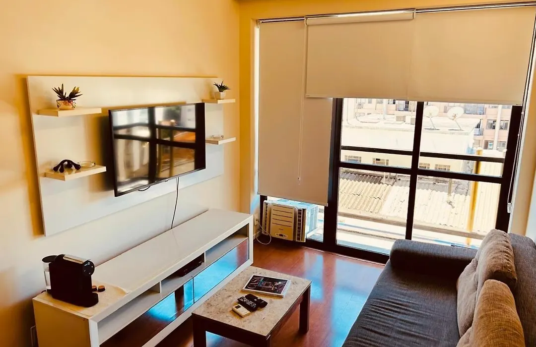 Leblon Inn: Beachside Flat with Daily Housekeeping and Gym-1
