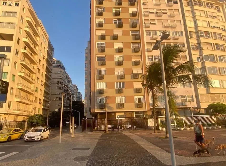 Front Ocean Copacabana-1