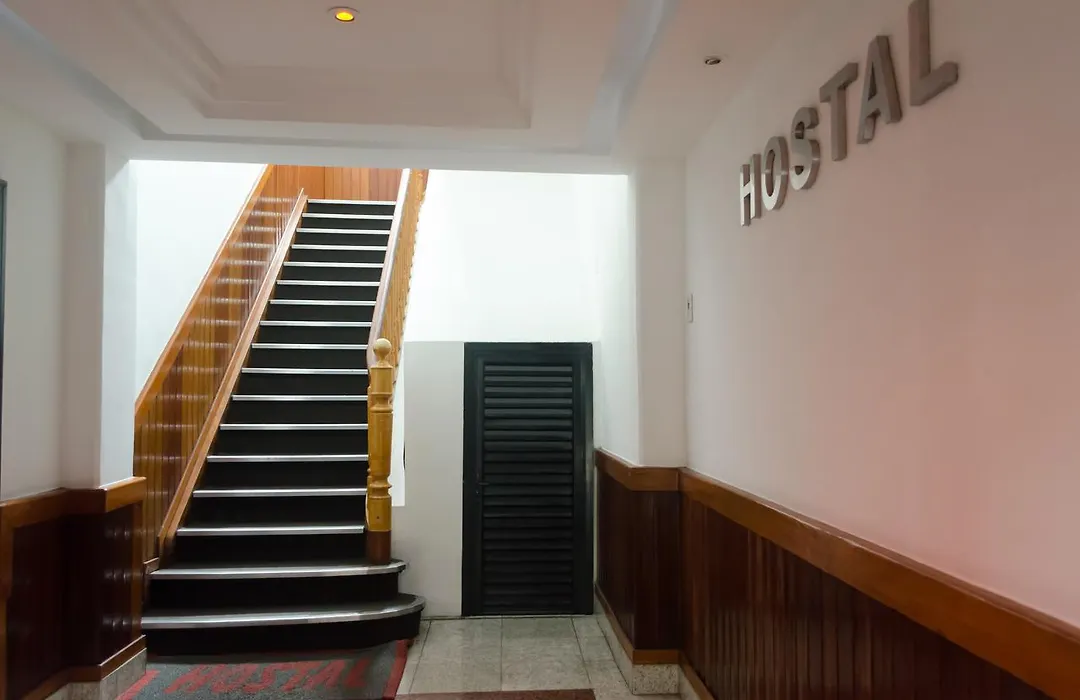 Hotel Hostal (Adults Only)-1