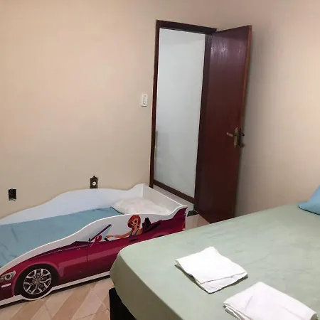Casa De Temporada Para 10 Pessoas Com 4 Suites-2