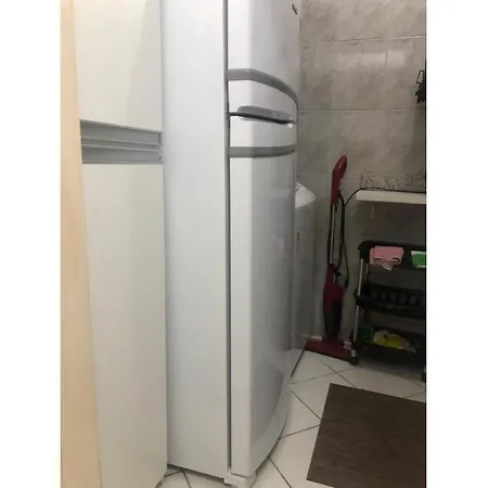 Meio De Copacabana, 200 Metros Da Praia, Posto 5-3
