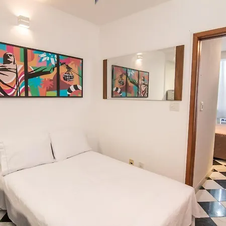 Beach Block+Laundry+2 Bathrooms-2