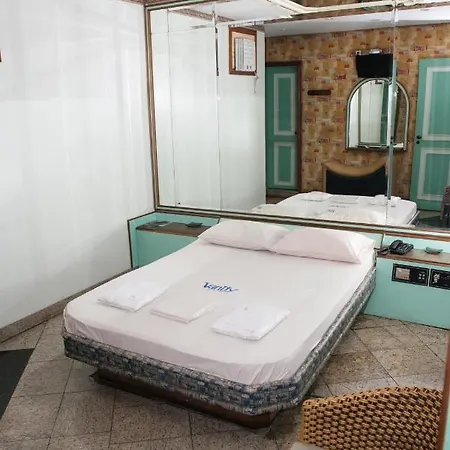 Hotel Vanity Para Adultos-3