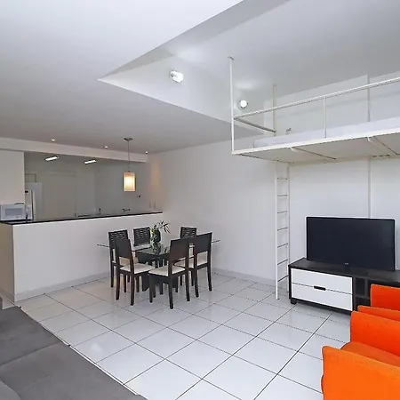 Apartamento 2 quartos espaçoso no Leme-3