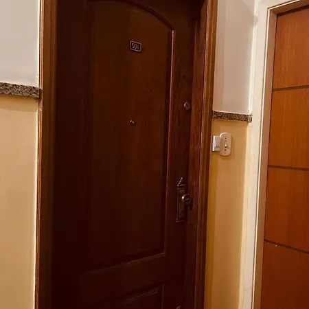 Excelente Ap Quarto E Sala Aceito 5 Pessoas Posto 6 Copa Ao Lado Da Delegacia 13 Dp-3