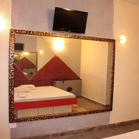 Shelton Hotel (Adults Only)-2