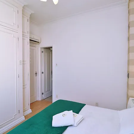Sala E Quarto Para 4 Pessoas No Posto 4-3