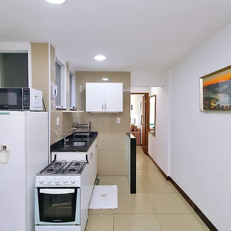 Studio Reformado Para 4 Pessoas Em Copacabana-3