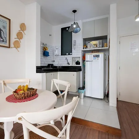 Vista Para A Praia De Copacabana, Quarto E Sala-2