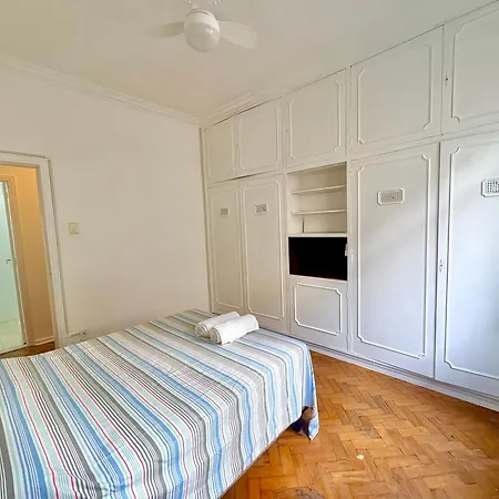 Apartamento Completo Ao Lado Da Praia De Copacabana, 2 Quartos , 2 Banheiros, Andar Alto , Enorme, Ar Cond, ,Wifi, Tv Smart, Pauloangerami Nsc109-2
