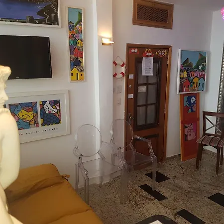 Apto Copacabana Com 2 Suites-3