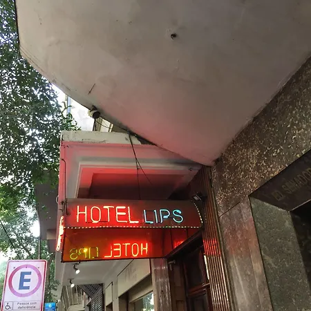 Lips Motel (Adults Only)-3