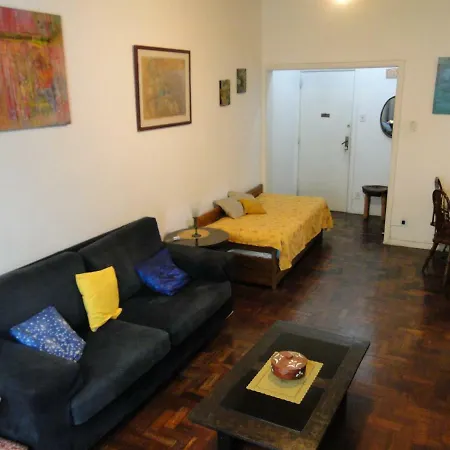 Copacabana Apartment With A Living Room And 2 Sleeping Rooms-2