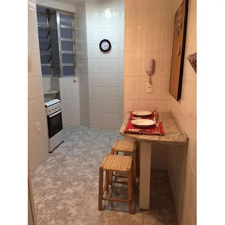 Quarto E Sala Em Copanema-2