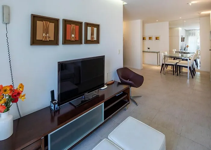 Confortavel E Seguro 2 Quartos Com Varanda No Leme
