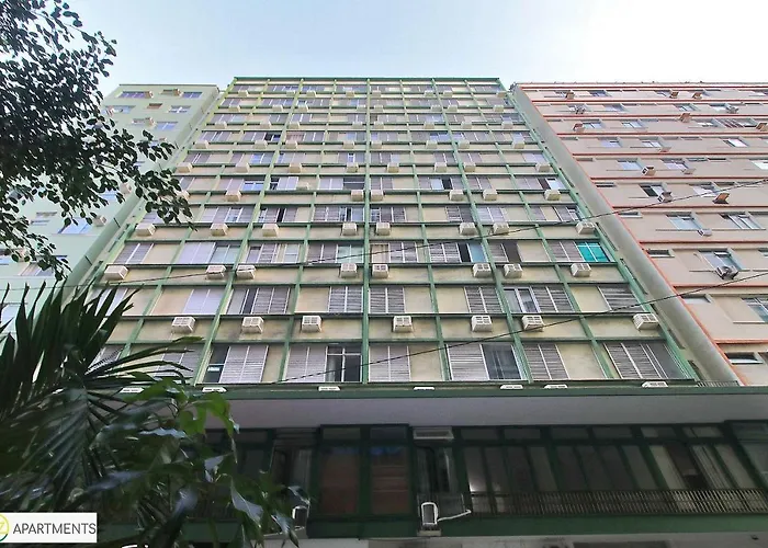 Cobertura 2 qtos com terraço a uma quadra da praia