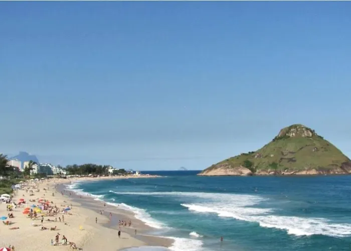 Pet friendly Apartamento Amplo - 5 Minutos Da Praia /10 Min. Riocentro E Arena Rio de Janeiro