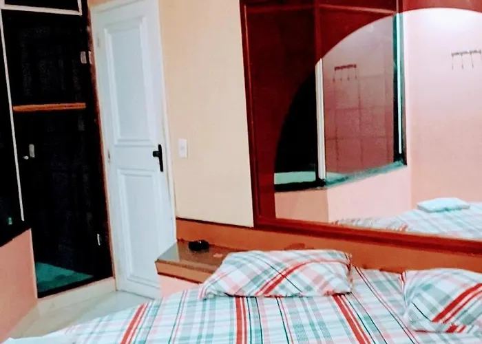 Lips Motel (Adults Only)
