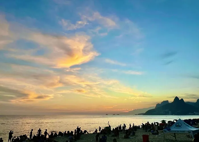 2 Quartos A 300 Metros Da Praia Posto 4 - Lm129-105 Rio de Janeiro