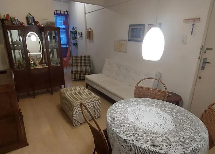 AP Copacabana arejado e iluminado