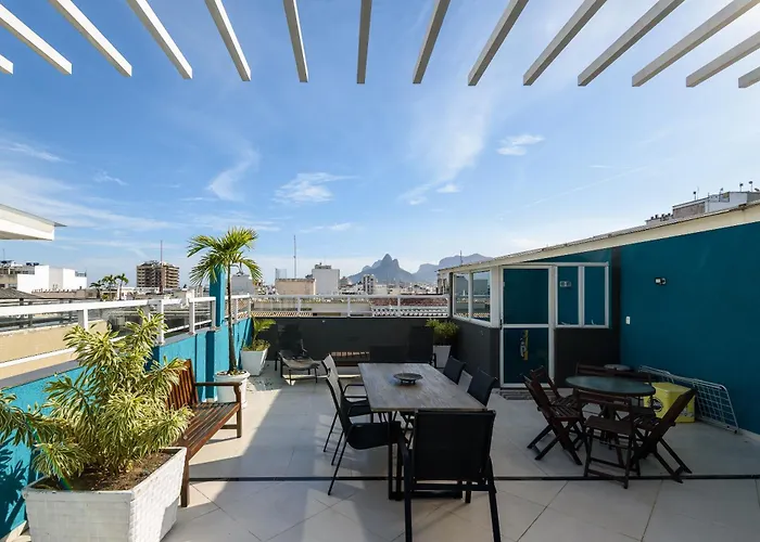 Large Penthouse Arpoador