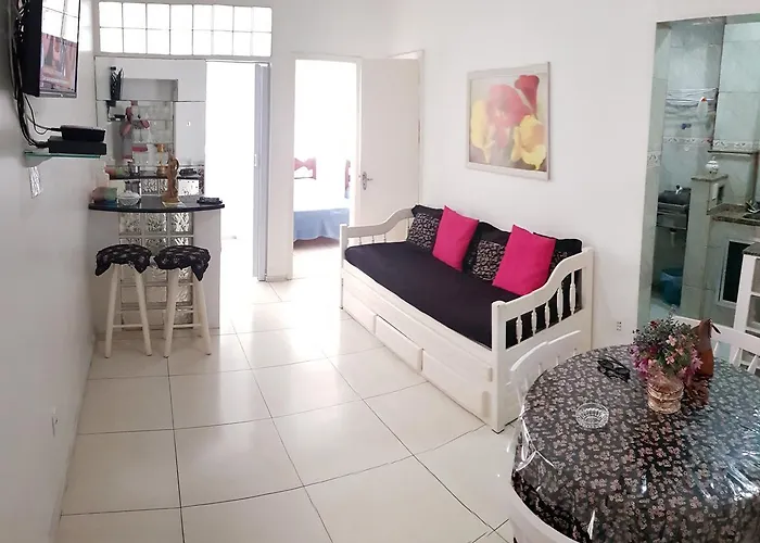 Apartamento com bar Av Copacabana 479 ap 201