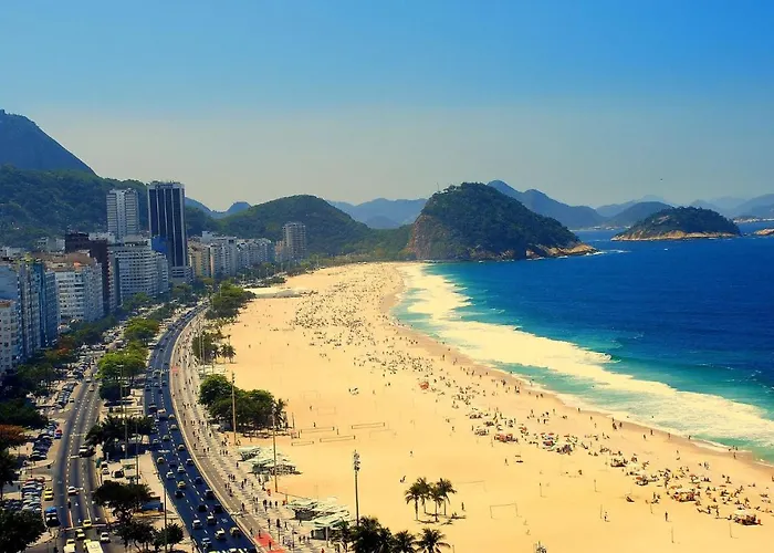 Copacabana Apartment With A Living Room And 2 Sleeping Rooms